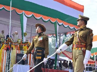 policemen awarded on independence day