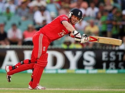 australia beat england in 5th odi, reclaim one position