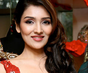 meet govinda daughter narmada