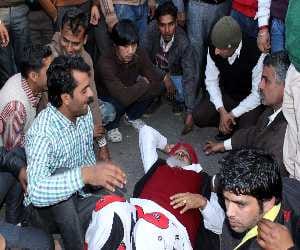 chandigarh Traffic constable Hit punch to elderly, 