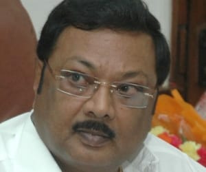 war in karunanidhi family