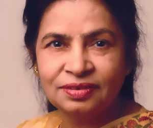 Maitrayi pushpa praise arvind kejriwal on facebook