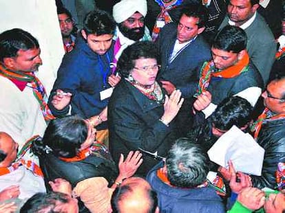 conflict in between supporters of chandigarh bjp