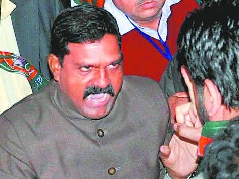 conflict in between supporters of chandigarh bjp