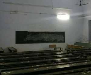 fraud in lucknow university model class room
