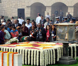 Nation remembers Father of the Nation on death anniversary