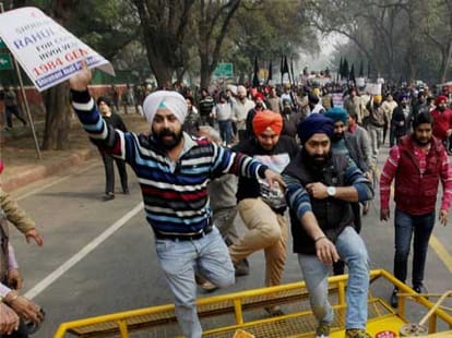 Cong leader goes to fight with each other