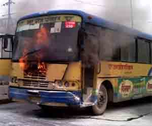 fire in running bus of up roadways