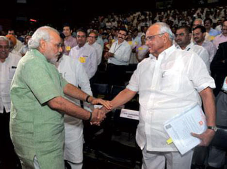 sharad pawar and narendra modi are in a secret pact