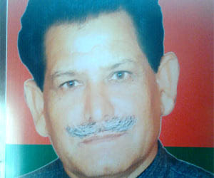 up cabinet minister DNA not match with son.