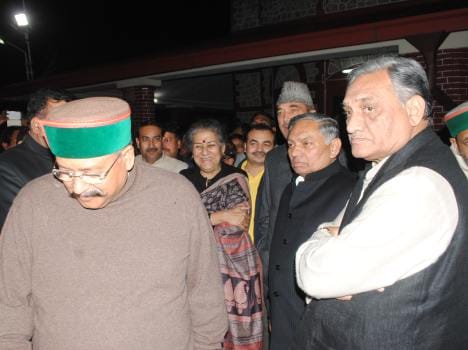 congress not find candidate in uttarakhand