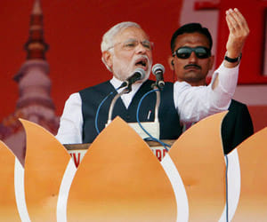 ahmad khurshid attacked on modi