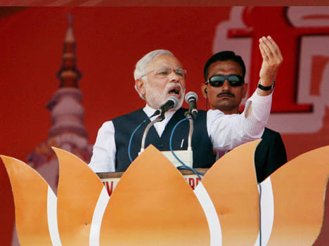 congress criticized narendra modi over issue of poverty line