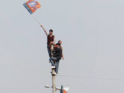 modi hopes to brew success with 'chai pe charcha' from feb 12
