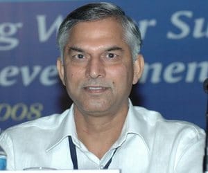 IAS Yudhveer Singh Kyalia left his job for AAP