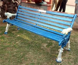 ac bench in gurgaon park