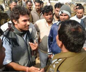Farmers returned authority team without possession