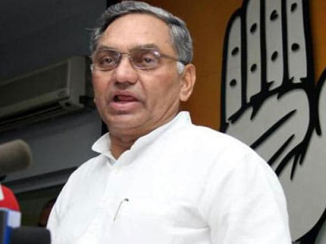 dwivedi wants end to reservation on caste lines