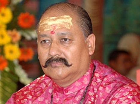 dispute between satpal maharaj harish rawat