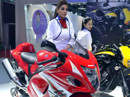 Bollywood at Auto Expo: celebs earn up to Rs. 40 lakh for an appearance