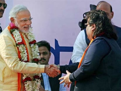 modi playing every card to make an impact in loksabha elections