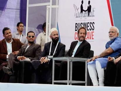 Students told about the truth of Gujarat's development
