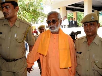 Samjhauta Express bomb blast: bail to aseemanand