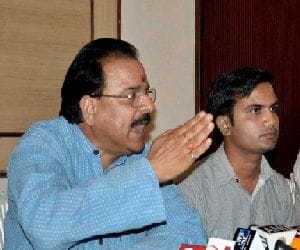wine shortage in uttarakhand, bjp blame harish rawat.