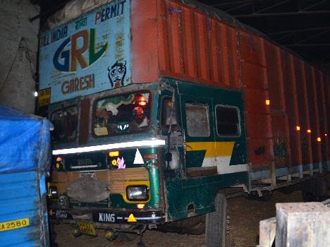 heavy vehicle in no entry