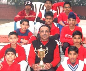 junior live wire coaching center wins cricket trophy