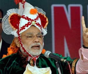 want to live chat with narendra nodi, come here