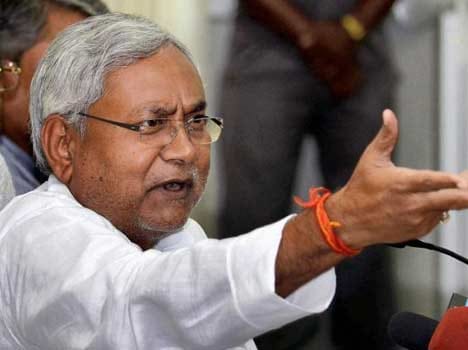 Nitish kumar rising question on manjhi government
