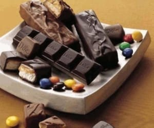 Chocolate eats deteriorated condition of children.
