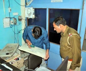 2 shop theft cases in faridabad