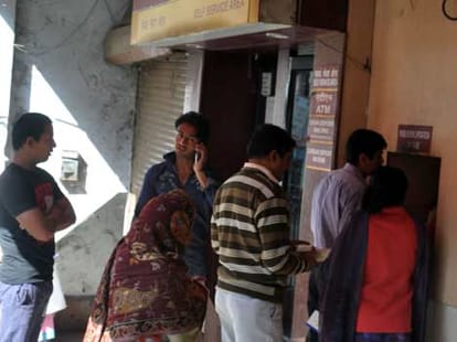 banks not levy penalty for minimum balance!