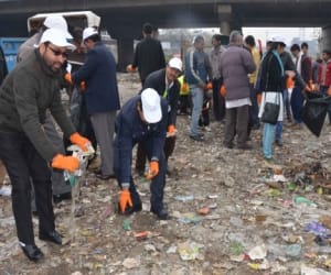 like that city will be blazed with garbage on diwali