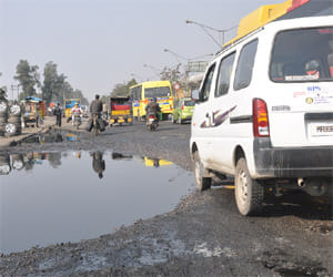 accident on national highway 2 at night