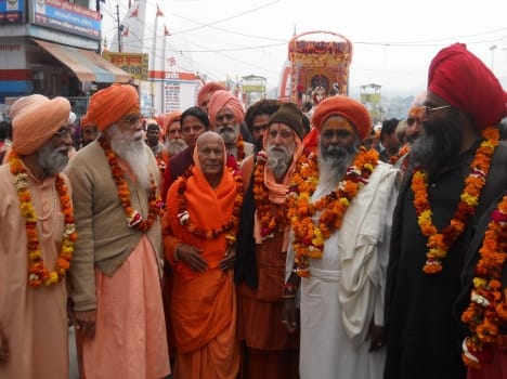 Female saints wants separate akhara