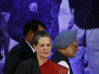 Changing power Vajpayee dominated Manmohan-Sonia
