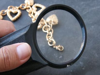 theft in bank manager house