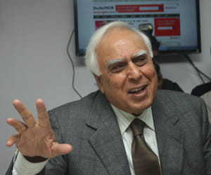 launching of delhincr.amarujala.com by kapil sibbal