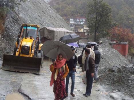 heavy rain and snowfall in uttarakhand