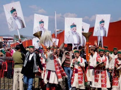 piyush pandey, prasoon joshi and sam balsara to helm bjp’s rs 400 crore poll drive