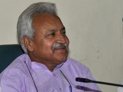 prominent leaders create problems in bjp
