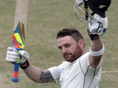 McCullum missed world record, NZ 429 at first day.
