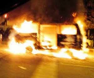 DTC Low flore bus burns on khajuri chowk in new delhi