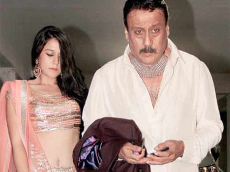daughter of jackie shroff in affair