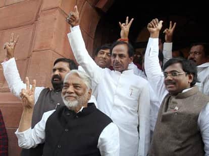 chandrasekhar rao takes oath as cm of telangana