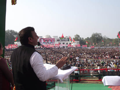 mulayam attaks modi, calls him liar