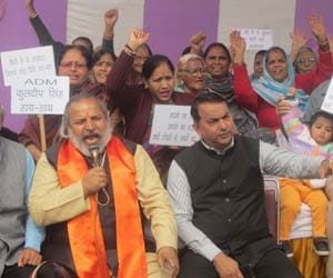 to demolish 131 house, new road will be made